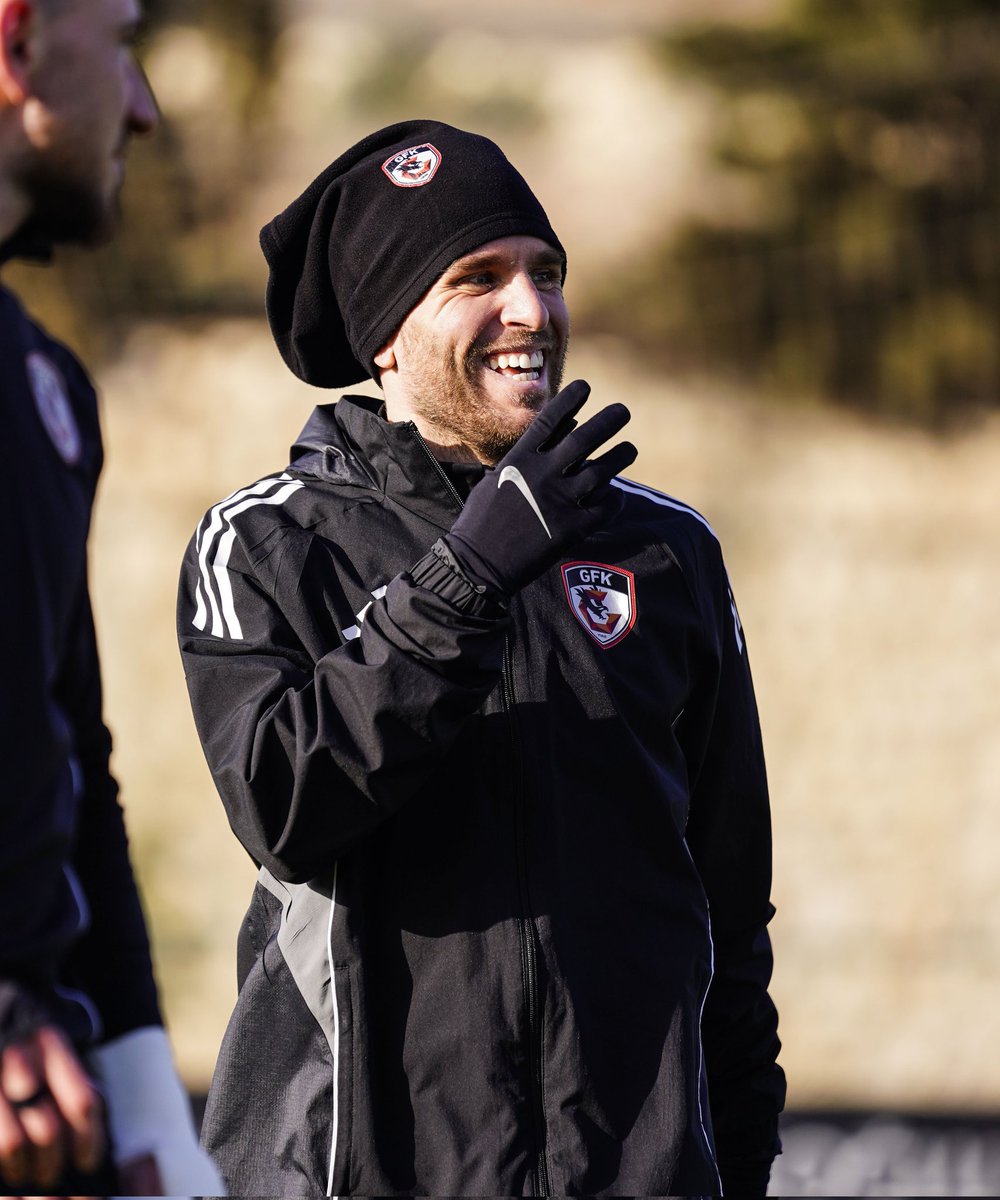 Seni o artiste yedirmeyeceğiz
#BurakYılmazİstifa