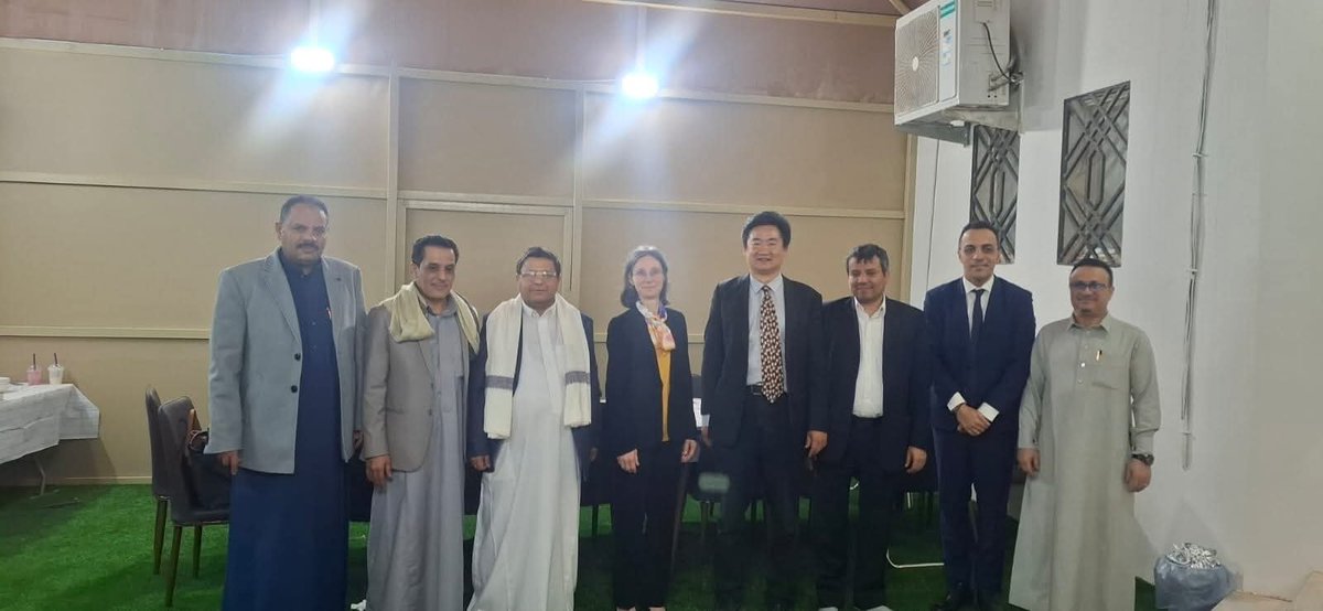 YemenRM's tweet photo. رئيس تيار نهضة اليمن يستضيف سفيري الصين وفرنسا على مائدة إفطار رمضانية
https://t.co/cJ9FgmLGja https://t.co/2g65Y7yHcq
