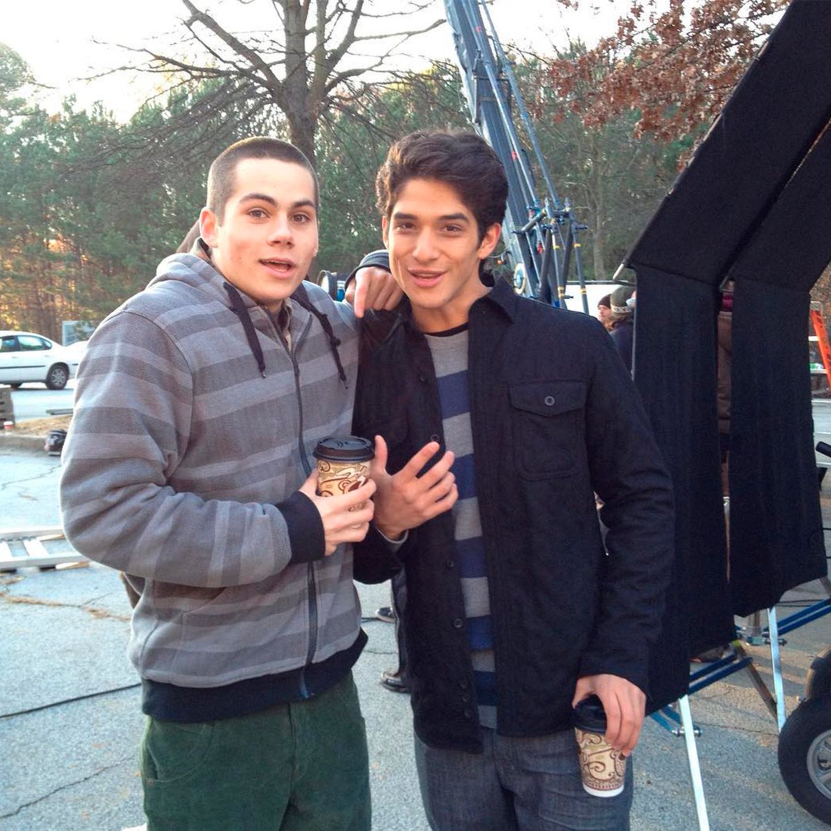 Inveja eu tenho de quem vai ver a dupla Scott e Stiles em Teen Wolf pela primeira vez.