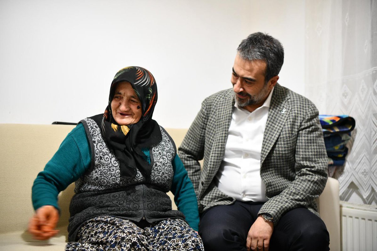 📍 Pursaklar

İl Başkanımız Sn. <a href="/hakanhanozcan/">Hakan Han ÖZCAN 🇹🇷</a>, Kaya ve Satılmış ailelerini ziyaret etti. Genel Başkanımız ve Cumhurbaşkanımız Sn. <a href="/RTErdogan/">Recep Tayyip Erdoğan</a>’ın selamlarını ileterek, mübarek Ramazan aylarını tebrik etti.

#MilletimizleİnancımızBir
#SevdamızdaBüyükDavamızda