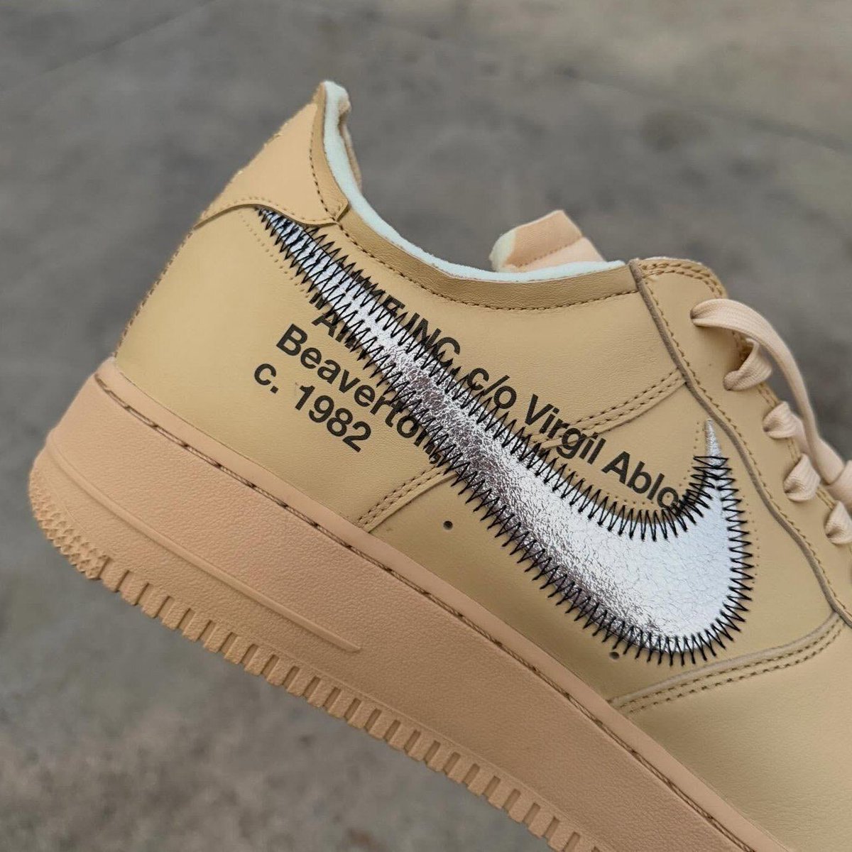 JustFreshKicks's tweet photo. Virgil Abloh x Nike Air Force 1 Low "Sesame" 🌾

• Spring 2026
• $155 USD https://t.co/1fZjmzvO0p