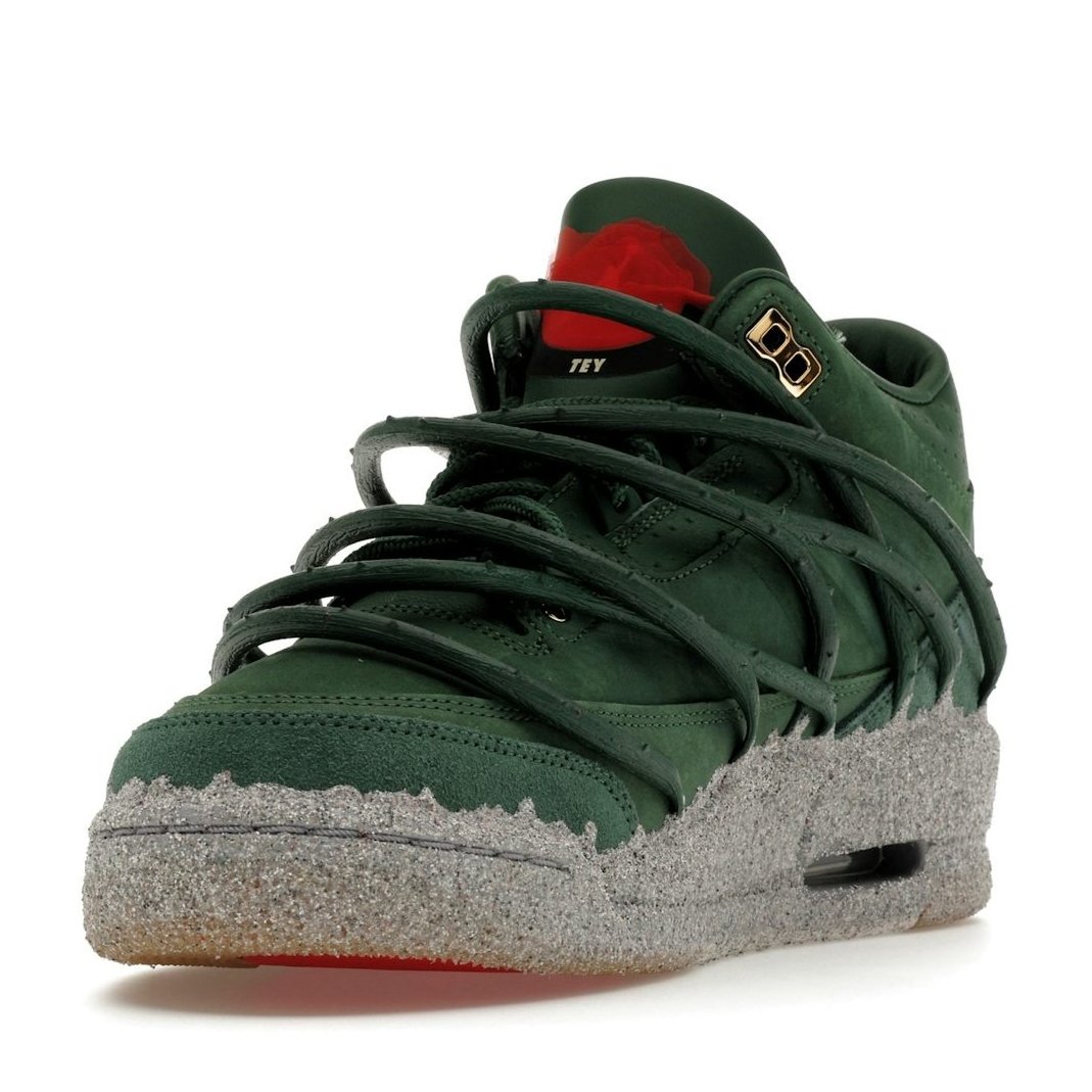 JustFreshKicks tweet media