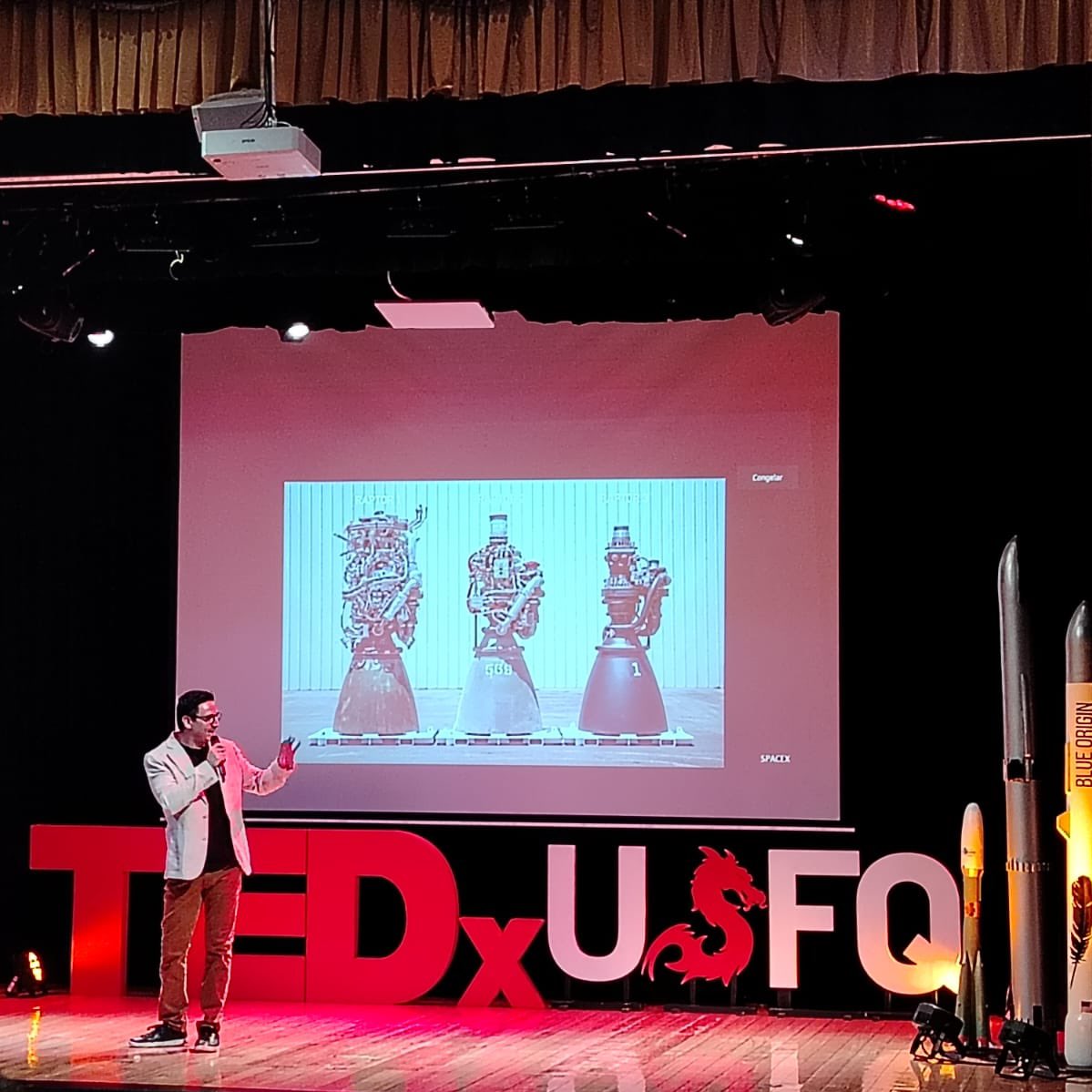 Un poco nervioso… pero estuvo bien!!! 
Hablamos de Starship y como lograremos ser una especie multiplanetaria… 
<a href="/TEDx/">TEDx</a> <a href="/USFQ_Ecuador/">Universidad San Francisco de Quito</a>