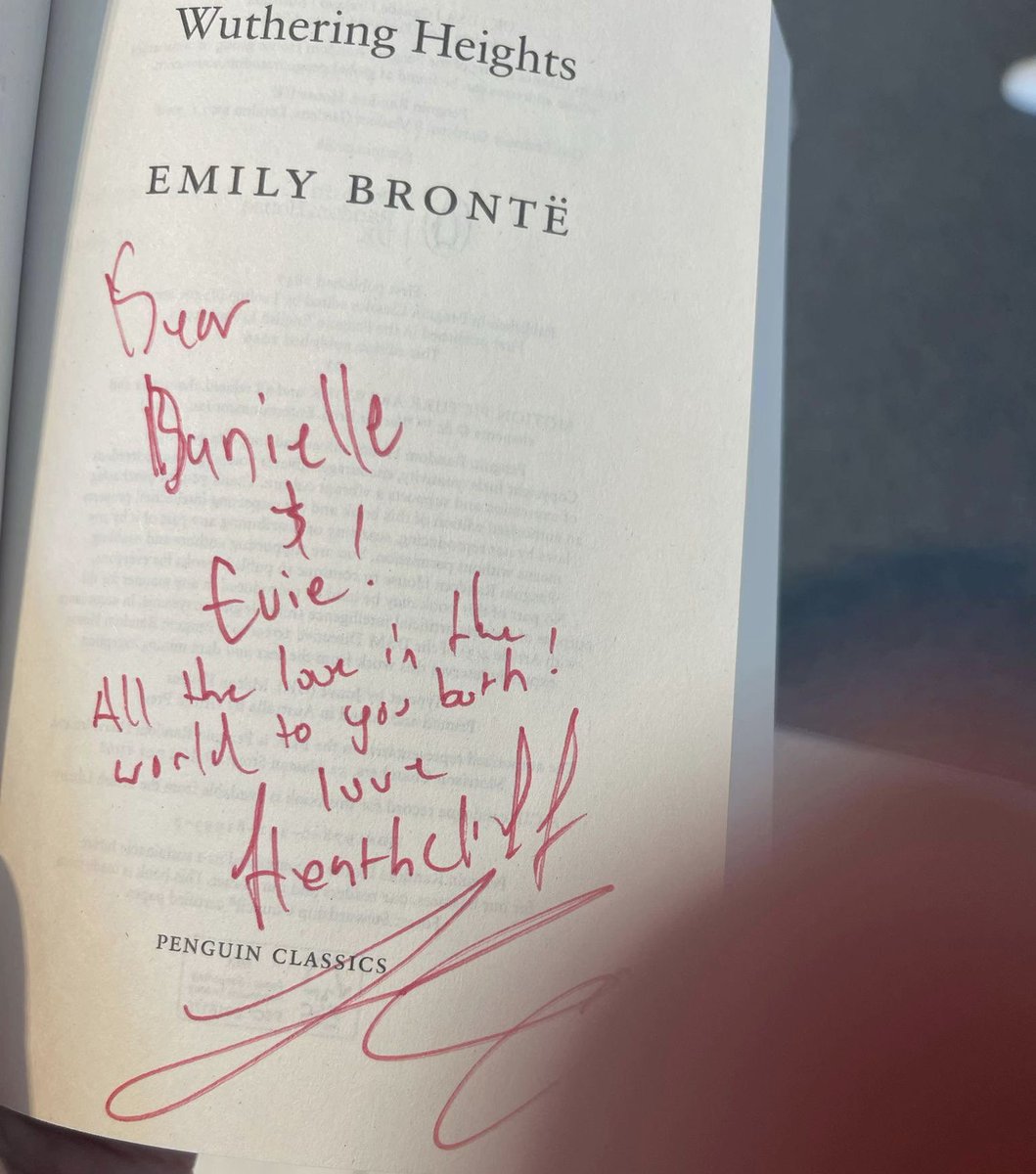 elordisdior's tweet photo. jacob buying wuthering heights for this lady to sign for her and her daughter like how can i not love him?? 😭 https://t.co/2mhHYDeJdi