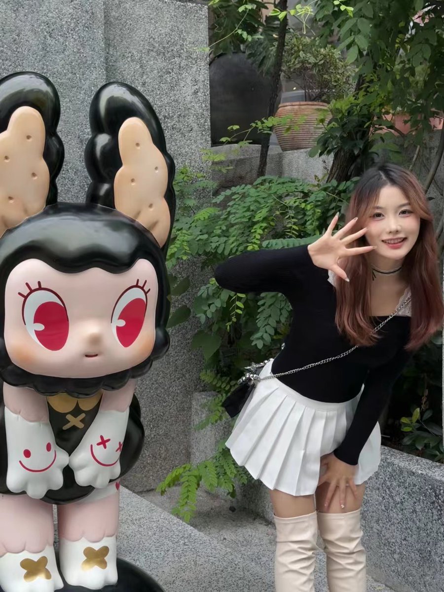 TangGun13897's tweet photo. 长靴母猪第四弹
#靴子 #靴女 #骑士靴 #烟筒靴 #长靴 #长筒靴 #恋靴 #靴 #鞋底 #筒靴  #过膝靴 #女性崇拜 https://t.co/2eLxpZjmuw