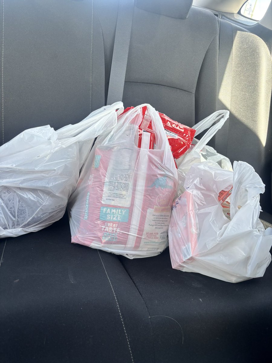 carissa_messina's tweet image. Not pictured but a box of cat litter as well, this just cost me $96.66!!! Retarded!!! For basic shit!! Milk, eggs, bread, @AlbertsonsCos is way too high. Yes I said retarded. I say what I want. #GroceryHaul #food #expensive #retarded