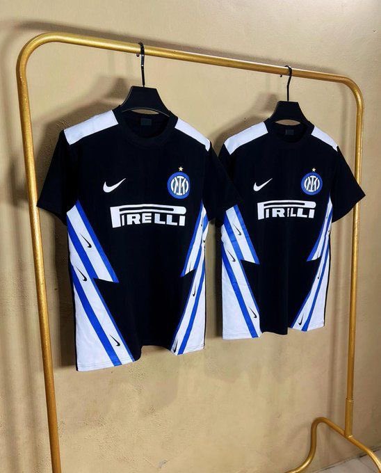 Hon_slim's tweet photo. Man U may disappoint you but at FS Pro Jerseys , we always deliver 💯

What are you getting from us today ??

All premium jerseys available and retro as well 

#NEWMUN  #BRIARS https://t.co/yd6SmVFBdv