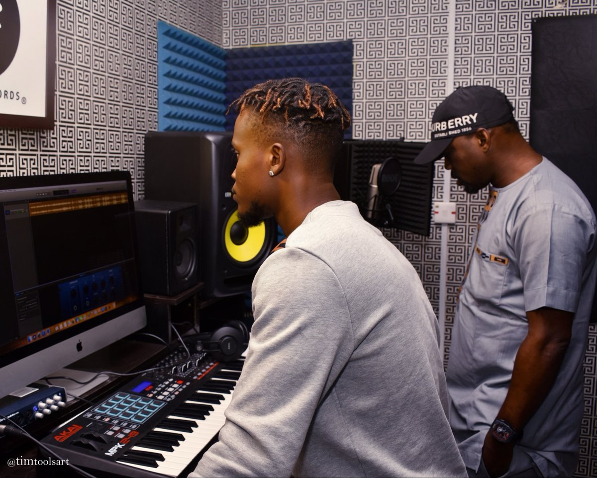 Enugbe Remix Ft Oga Nla 🙌🏾🙌🏾 Done and ready 🔥🔥🔥 Let me know if you guys want this!