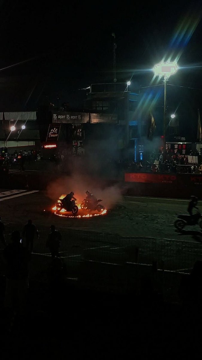 𝙳𝚊𝚎𝚖𝚘𝚗 tweet media