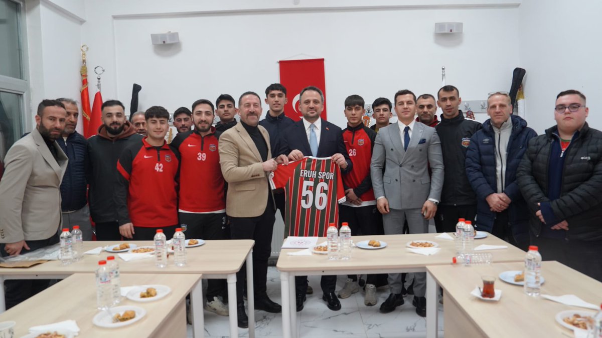 SavasOzer19's tweet photo. GENÇLİK VE SPOR BAKAN YARDIMCISI SN DR. ENES EMİNOĞLU İLÇEMİZİ ZİYARET ETTİ. ERUH SPOR KULÜBÜ  VE İLÇEMİZ ADINA TALEPLERİMİZİ İLETTİK.  HOŞGELMİŞ ŞEREF VERMİŞ. https://t.co/UUPEUEYfQC
