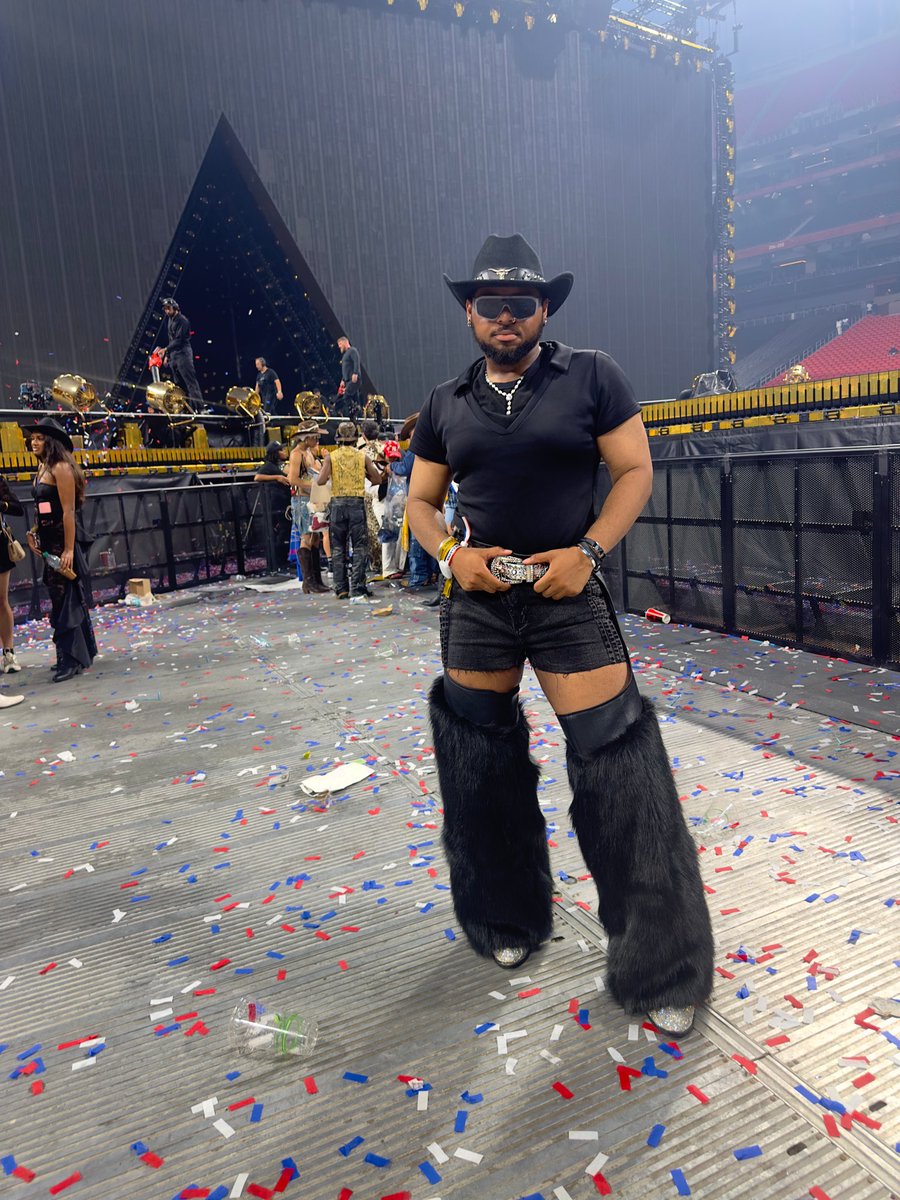 Cowboy DD ★ tweet media