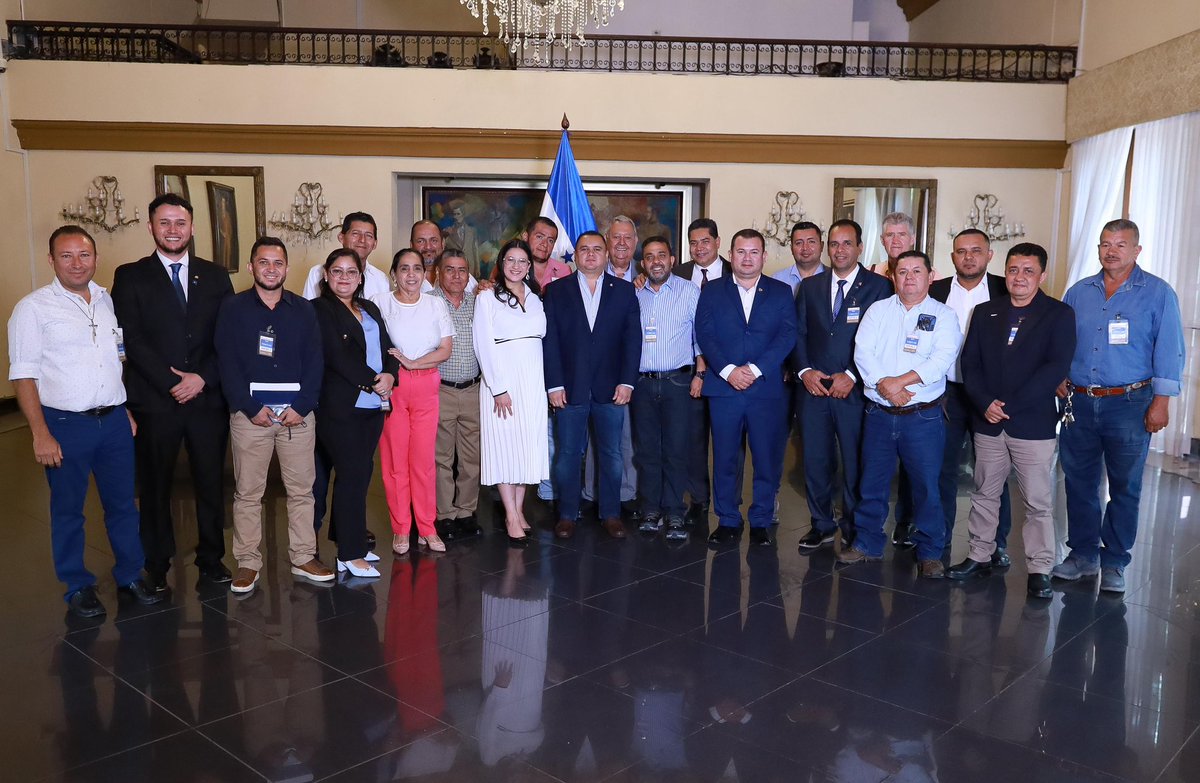 Luis Castro tweet media