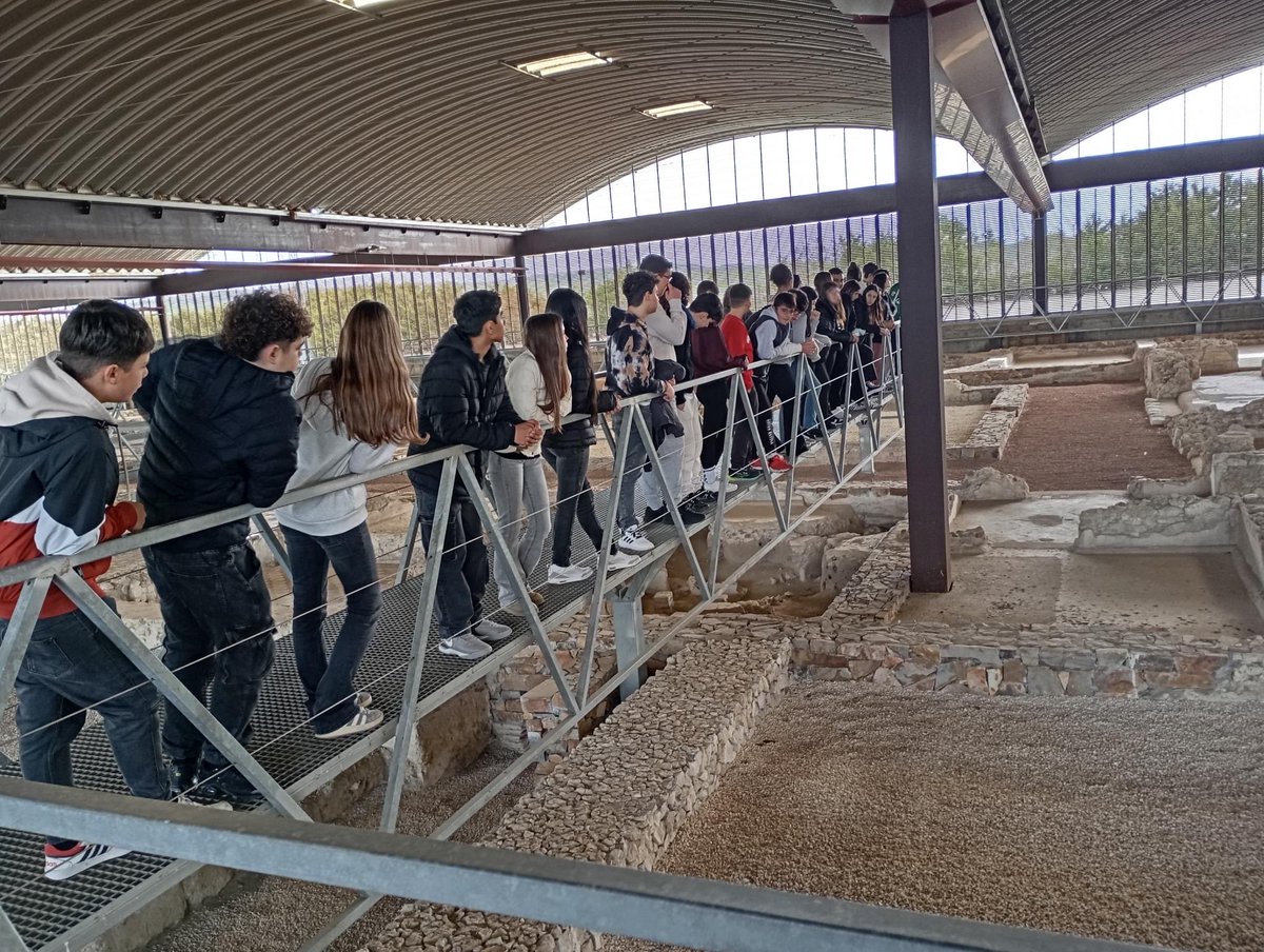 IES Jaime Gil Biedma tweet media