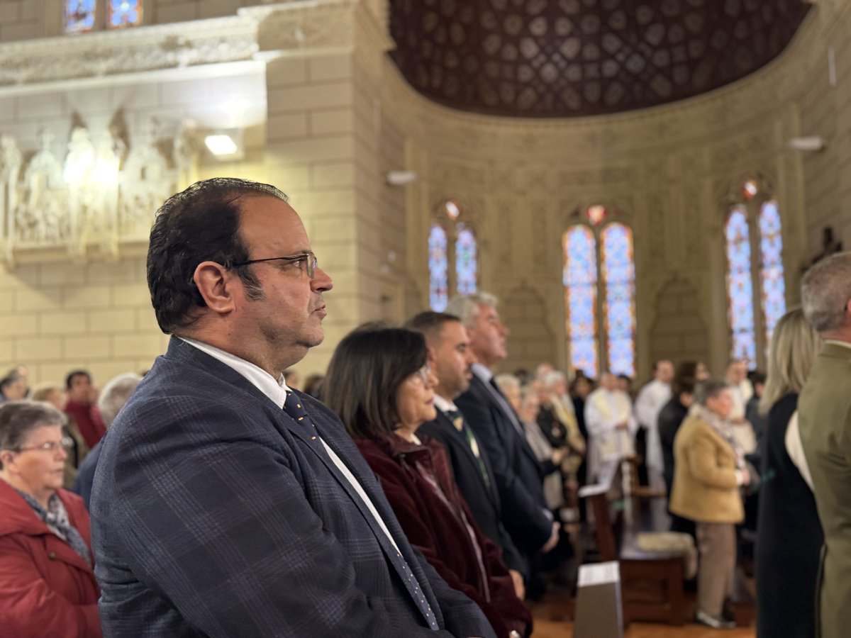 VOX_Guadalajara's tweet image. 🕯️🙏 Las Hermanas Adoratrices conmemoran el centenario de su presencia en Guadalajara: 100 años de educación, caridad y esperanza. ✨📚

Nuestro concejal y portavoz en el Ayuntamiento, Víctor Morejón, ha acompañado la misa del centenario. 🤝

#Guadalajara #Adoratrices #Centenario
