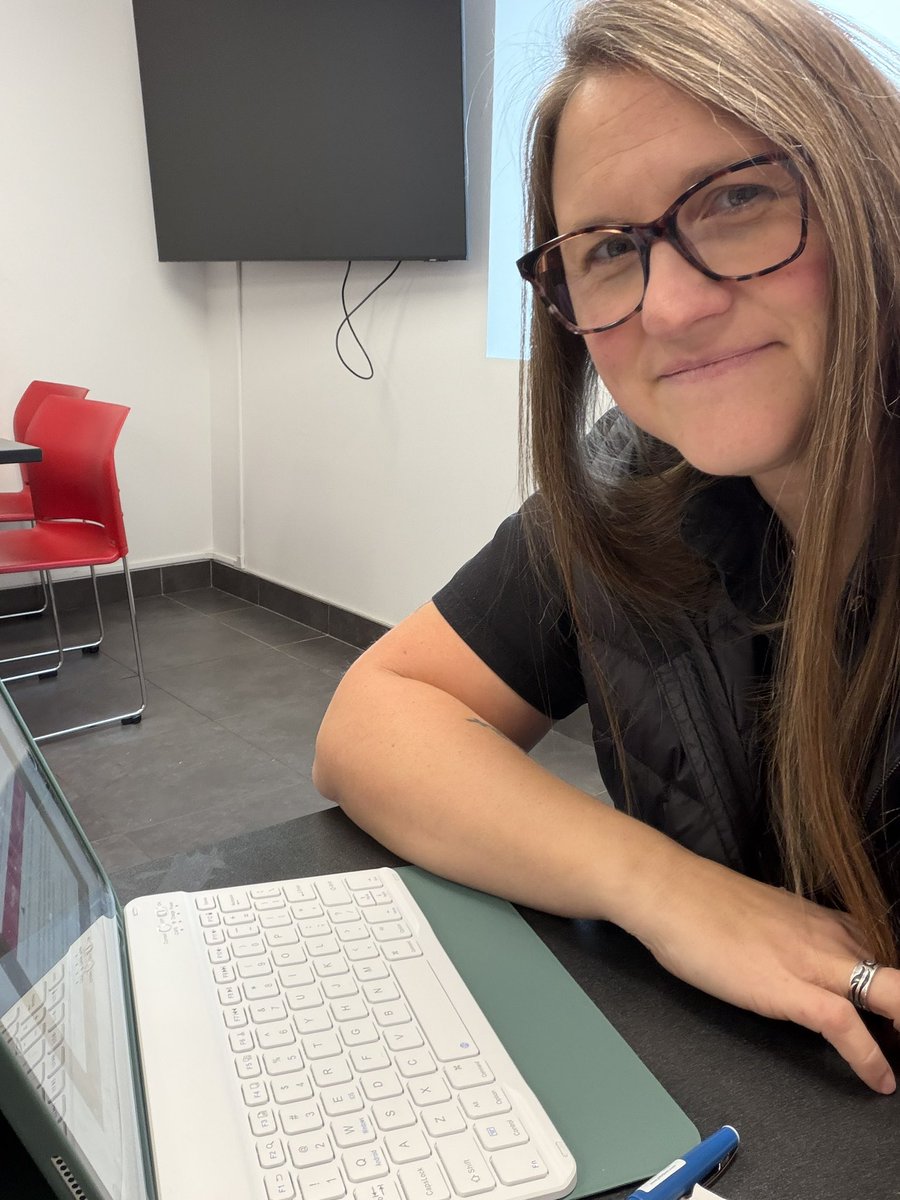 gogirlsmith's tweet photo. I’ve been thinking about growth. Not just in income but confidence, options, ownership. 20 yrs I’ve worked in a male-dominated industry. I’ve learned Stability. Knowledge. Respect. You can be grateful for what you have &amp; still want more. More flexibility impact, financial control https://t.co/hYYCwamYsw