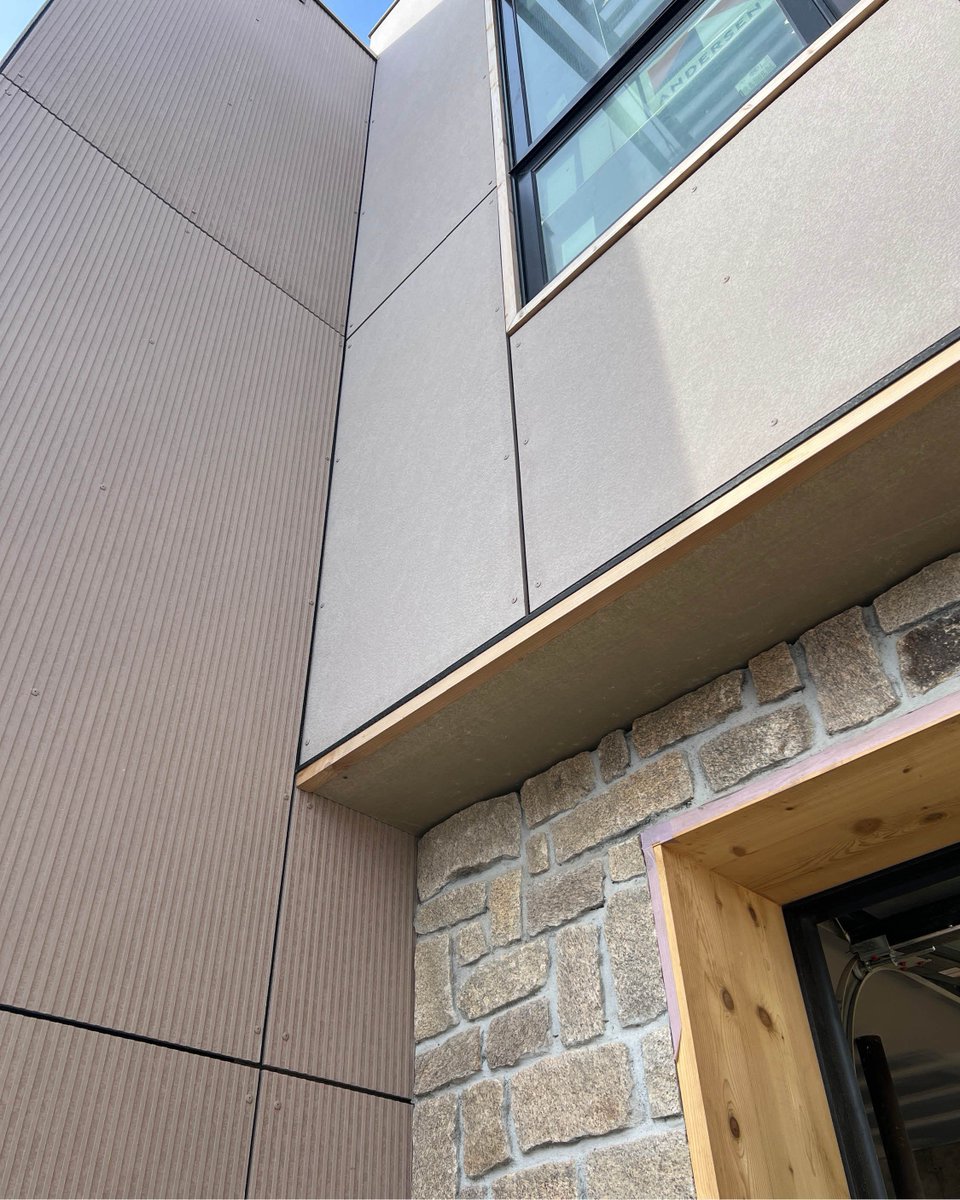 Resolution4Arch's tweet photo. #Prefab doesn’t have to feel impersonal.

#Modular construction doesn’t eliminate design intent.
It demands clarity.

Intentional architecture — delivered through modular construction. 

See more: https://t.co/PF6QA5y4b4 

#ModularArchitecture #ResidentialDesign https://t.co/I642O3qRsA