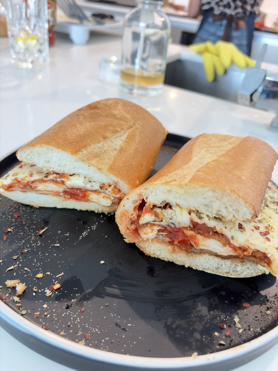 LADE BACKK tweet media