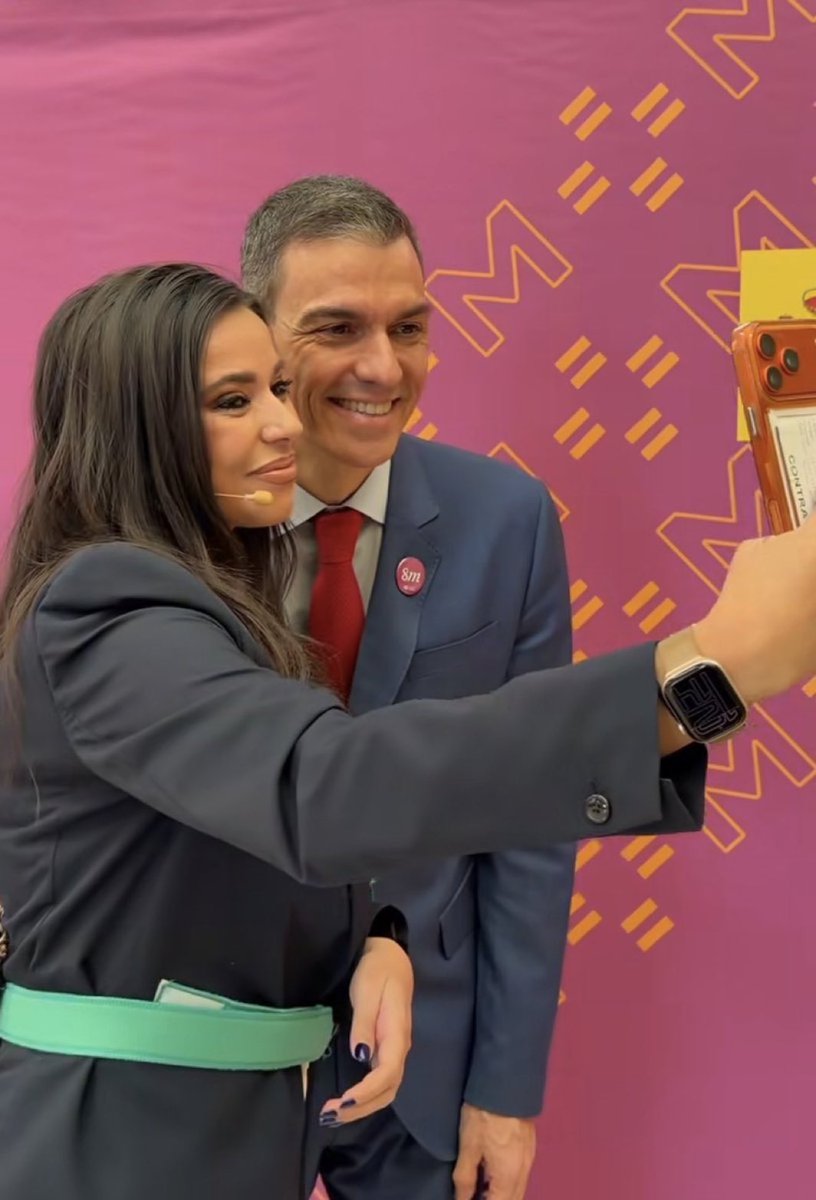 Alejandro tweet media