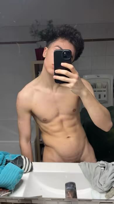 simon_smll's tweet photo. Je devrais peut-être pas poster ça ici… 🫦
À 100 retweets je balance la suite…

Et crois-moi, c’est pas pour les timides.
Ceux qui veulent du contenu exclusif savent où me trouver… prv ouvert 💌🔥 https://t.co/h0rb0JTViE