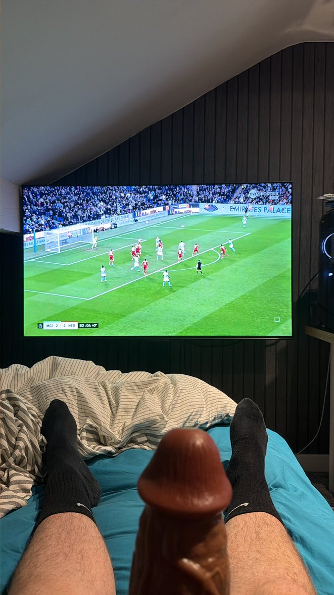 Cmon city need a late one here #mcfc #PremierLeague #TitleRace