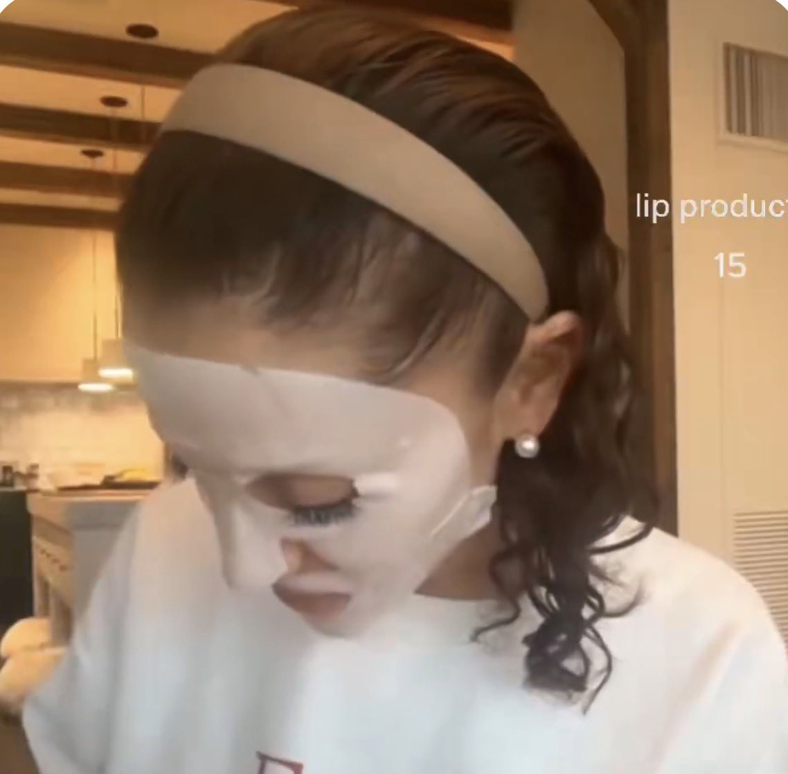 pra sempre os cachinhos dela 🥹🤏