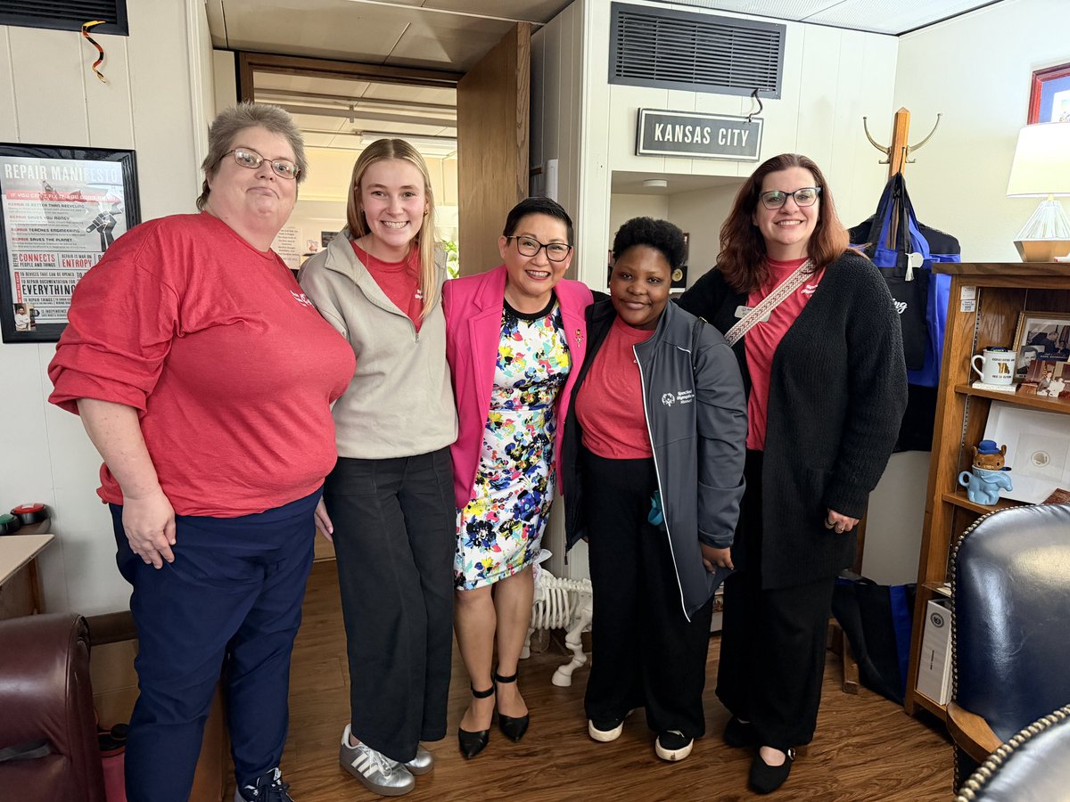 Emily Weber tweet media