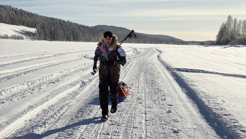 TECO_Toronto's tweet photo. 🥈Taiwanese ultramarathon runner Tommy Chen made history in Lapland Arctic 185K ultra race!!!

Tommy Chen holds up the 🇹🇼 national flag at the finish line of the Lapland 185-kilometer Arctic Ultra, March 3 in Sweden. Chen came second, finishing the race in 1 day, 19 hours and 3 minutes, first among the Asia runners.👏👏👏
#ProudofTaiwan #ultramarathon