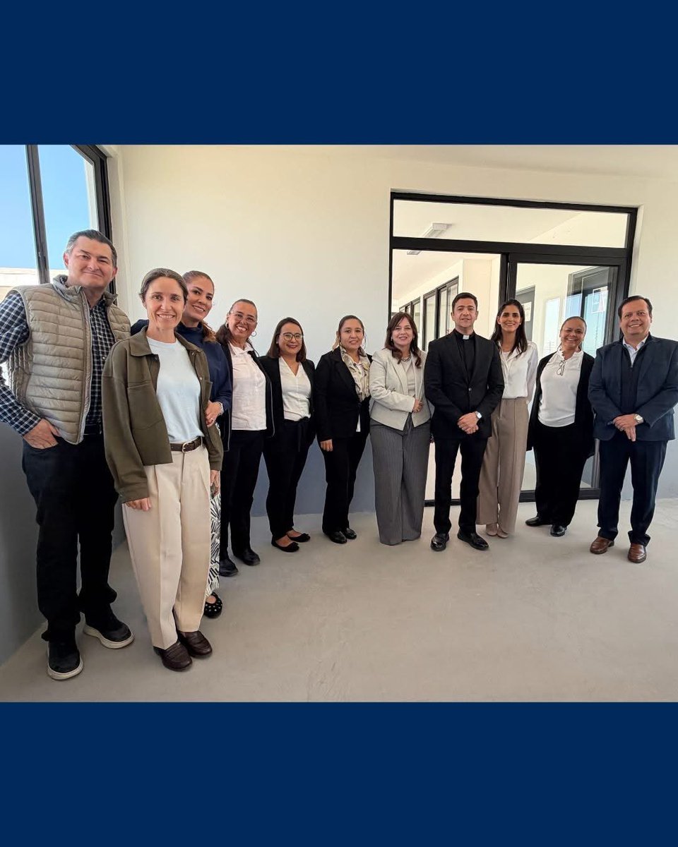 El pasado 3 de marzo vivimos un momento muy especial en el Colegio Mano Amiga Querétaro  con la bendición de nuestra nueva enfermería 🩺✨

Hoy damos un paso más en nuestro compromiso por ofrecer un entorno seguro, digno y preparado para el bienestar de todos.