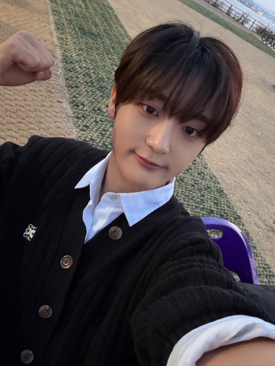 FR0MM 💌 04032026

[#JinSu]

#진수 #LUN8 #루네이트