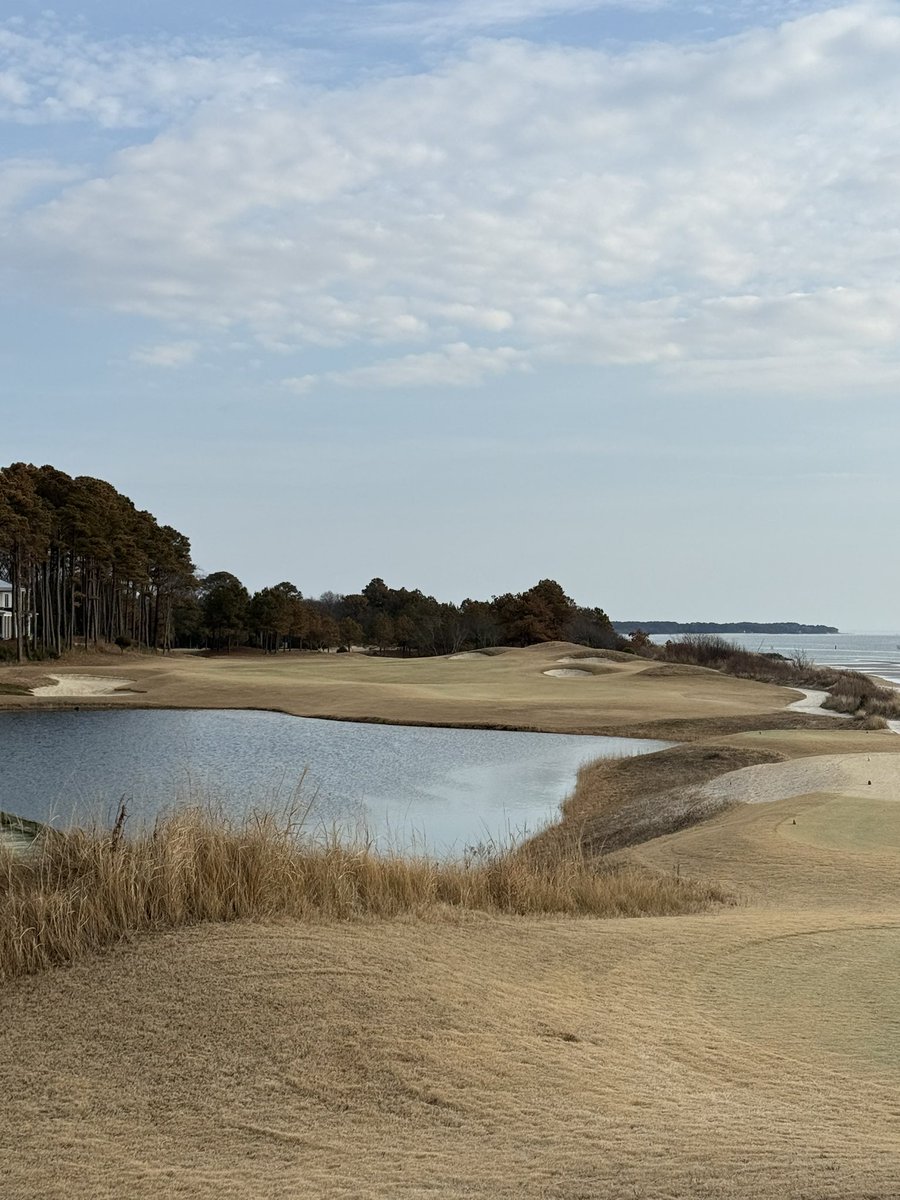 Plisken2112's tweet image. Out for a little quality control this afternoon! Shorts and short sleeves, can’t beat this weather for March 4th! #qualitycontrol #nicklausdesign #devilsbackbone #esva