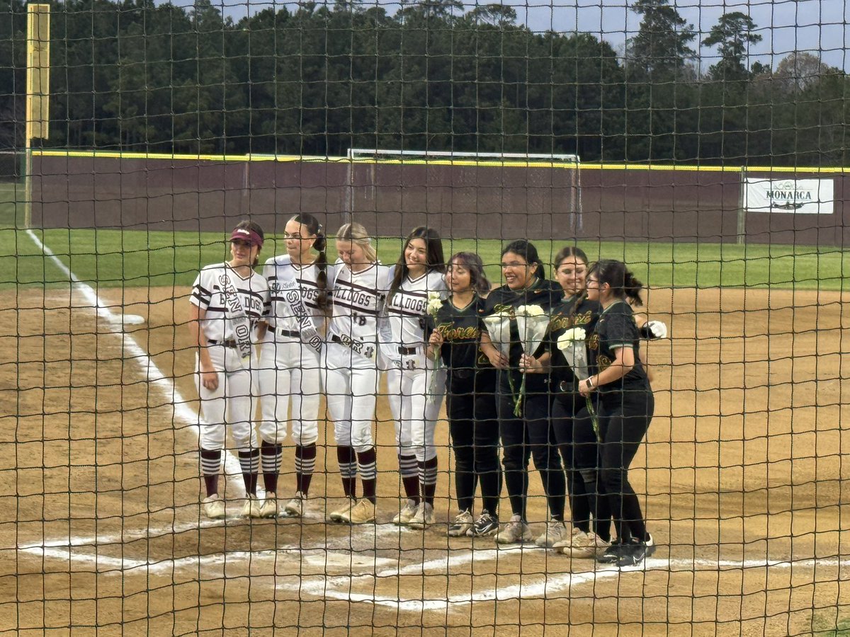 DianaMen2008's tweet image. Didn’t get the result we wanted, but I broke the no-hitter, stole home to tie the game, and finished with a HR 💣and 2 RBIs. Back to work on Friday with the squad! Let’s go KF! 💚🥎💪
#CO2026