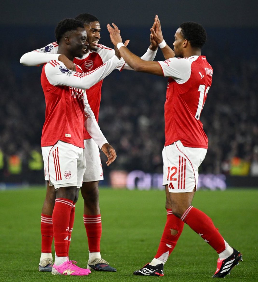 Arsenal_N10's tweet photo. 🔴⚪Calling on all Gunners to drop their handles we follow you ASAP. Remember to RT and drop a ❤ https://t.co/9wnICRTtjg
