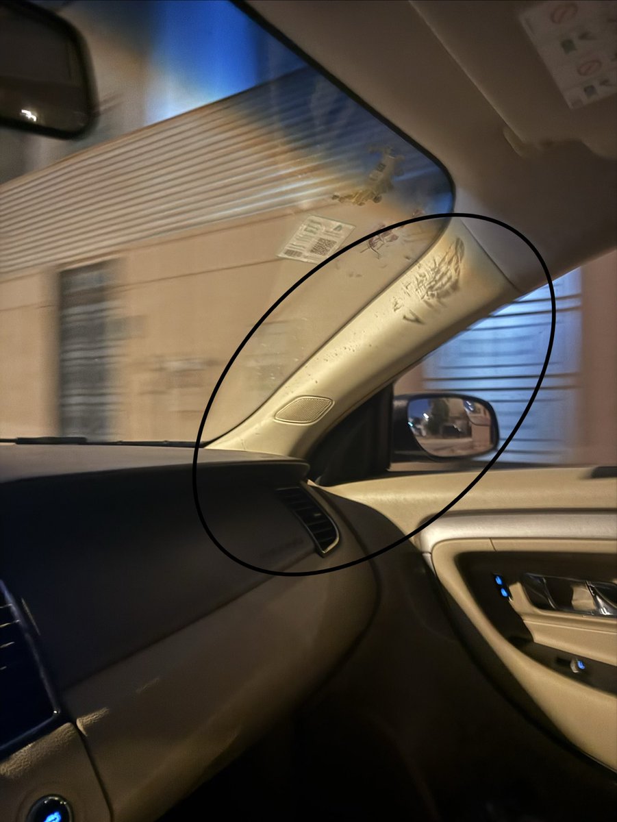 الي اخترع الزاويه هذي يبينا نصدم عشان نشتري سياره جديده 
كم مره بغيت اشيل سياره وانا الف بسببها😬