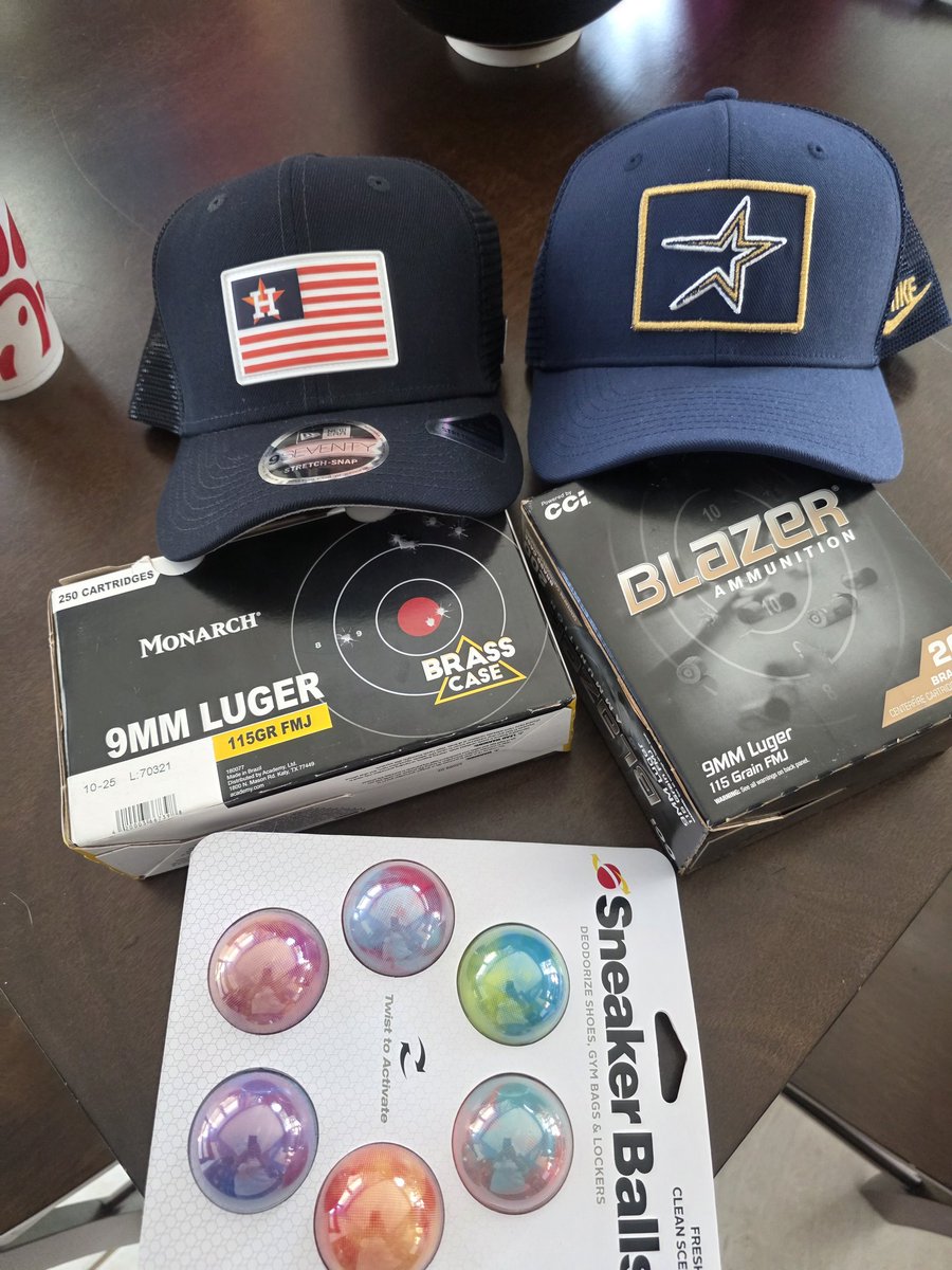 BC_Houston1's tweet image. Quick run to #Academy to burn some gift cards on two of my favorite pastimes 😀 🧑🏾‍🚀 🤘🏾