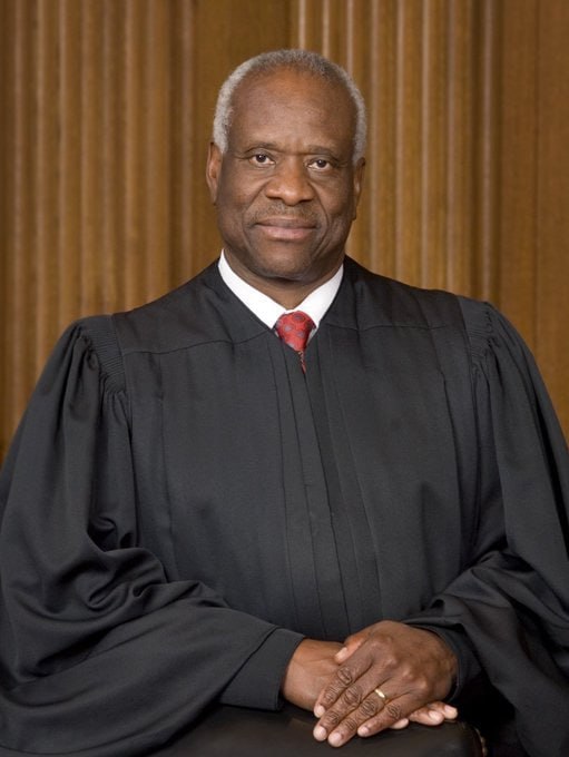 SaveAmericaNew's tweet image. If you admire Clarence Thomas, our steadfast and distinguished Supreme Court Justice, please show your support with a thumbs up.👍