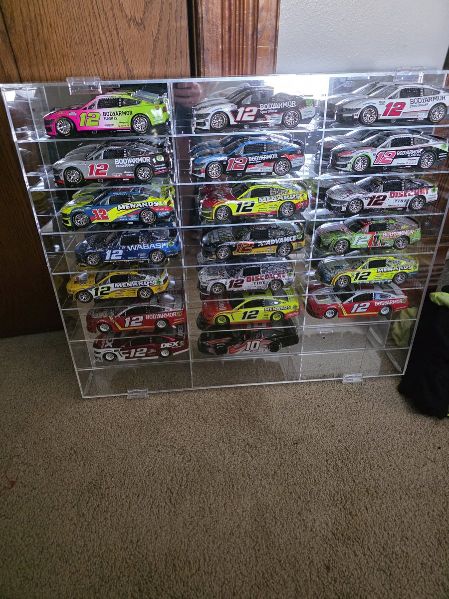 Voltageghost55 tweet media