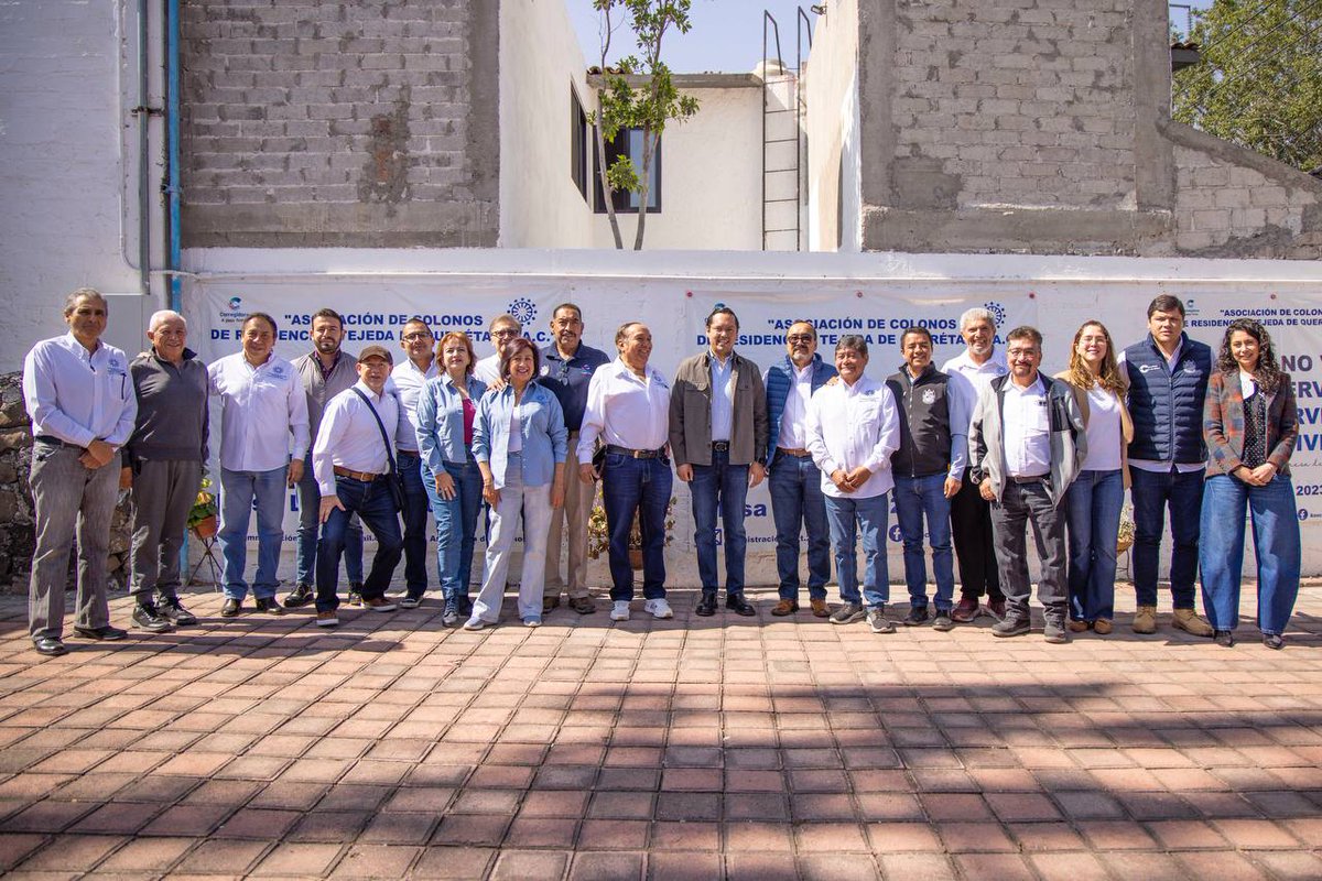 Estuvimos con las y los vecinos de Residencial Tejeda, escuchando sus inquietudes y platicando sobre temas importantes para la colonia como obra pública, movilidad, seguridad y desarrollo urbano.

Estos encuentros son clave para atender de frente lo que pasa en cada comunidad y