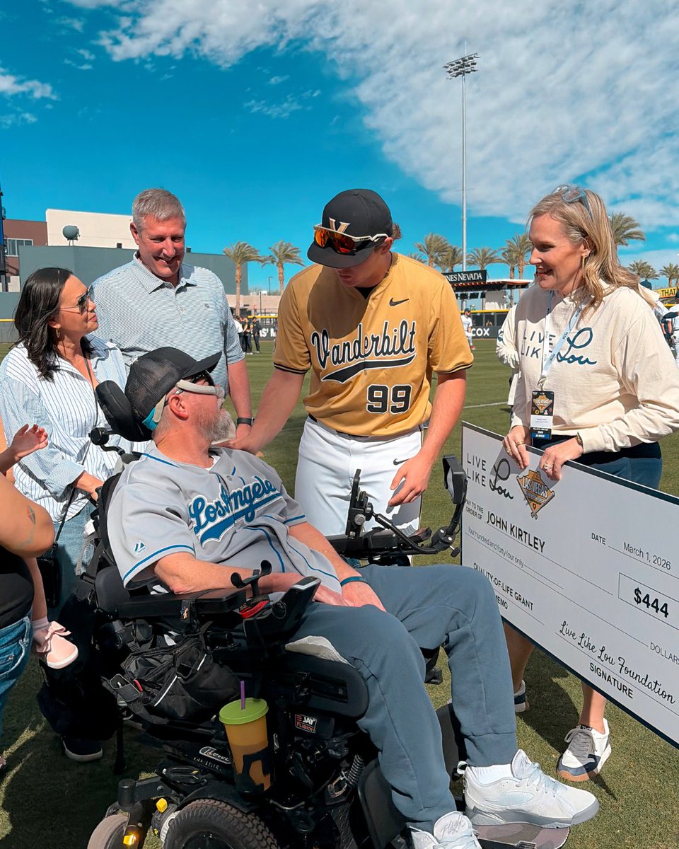 LiveLikeLou4's tweet photo. Final day | @LLL_LasVegasCBC 💙⚾️

We were honored to present two $444 Quality-of-Life grants to John &amp; Melody, two individuals courageously living with ALS.

Congratulations to England Bryan, our Fan Choice Community Impact Player, who raised  $9,700 for LLL. https://t.co/gyjAKjs25f
