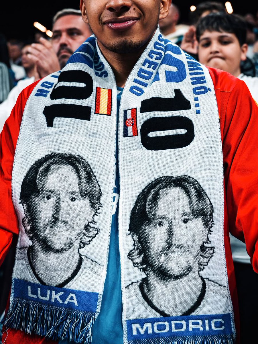 RMCFarab's tweet image. من مباراة خيتافي، الجماهير لا تنسى الأُسطورة مودريتش. 🤍