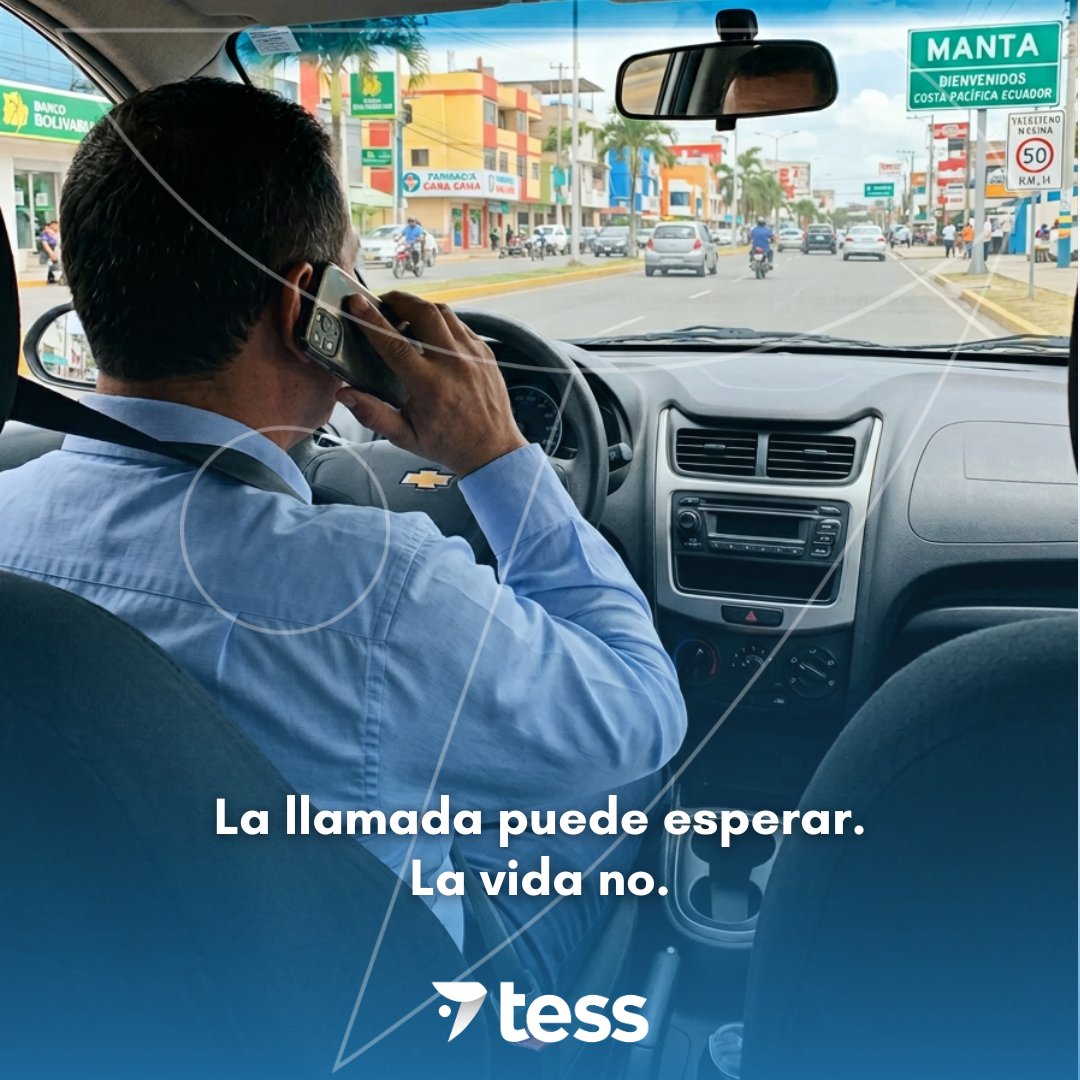 somostess's tweet photo. Una llamada puede esperar, pero la seguridad no. 📵
Conduce con responsabilidad y evita usar el celular mientras estás al volante. 🚘
#SomosTESS #TránsitoManta #ConduceSinCelular https://t.co/XWotC5dItc