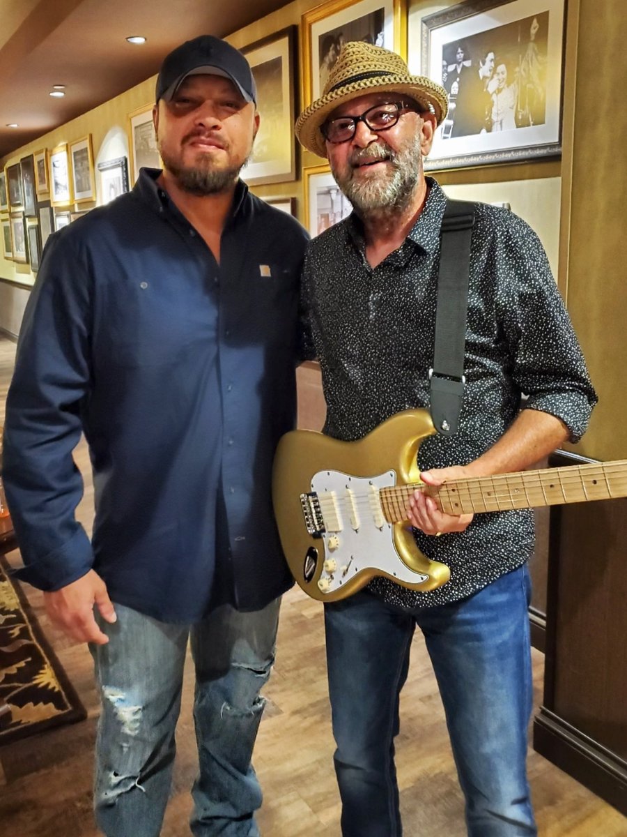 Rayvan Cook tweet media