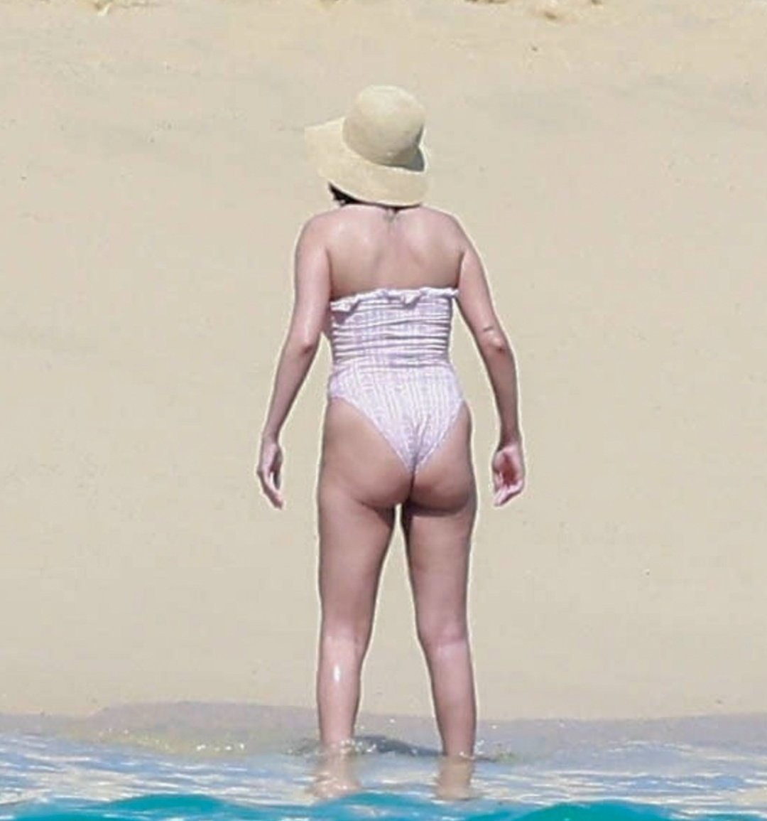 Haileyrhodegirl tweet media