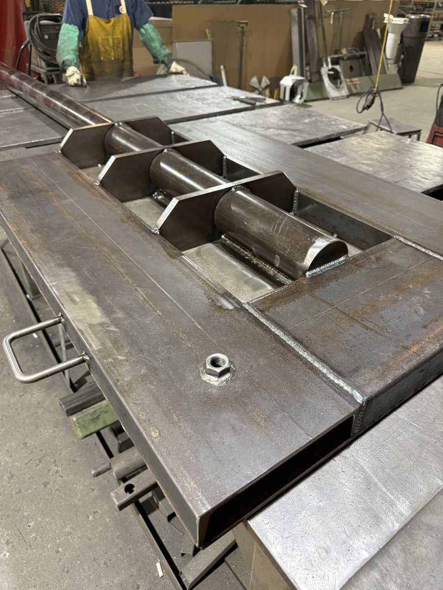 PMP_MFG's tweet photo. From raw steel to finished product. 

Custom forklift roll handler fabricated and machined in-house.

Built for strength, safety, and real production environments.

#Fabrication #Manufacturing #Welding #steel #machining #MadeInTheUSA https://t.co/GIusY3NTec