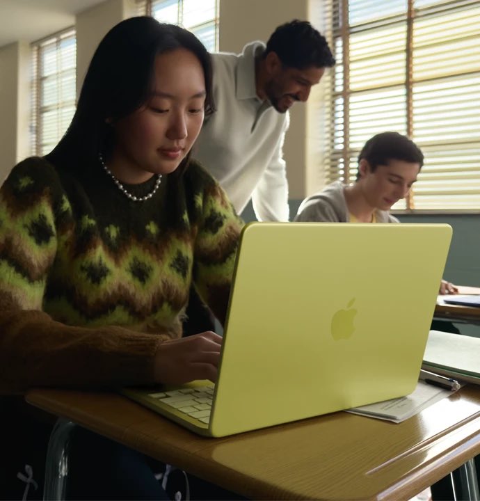 💻✨MacBook neo 発売！

まず…色がかわいですね！

スペックはこんな感じ👇
✔ メモリ 8GB
✔ 高速SSDストレージ
✔ 最新Appleシリコン搭載
✔ 長時間バッテリー
✔ 軽量・薄型ボディ

正直、細かいことはよく分からないけど、あまり動画編集とかしないし、じゅうぶん良さそう。今は古いMacBook