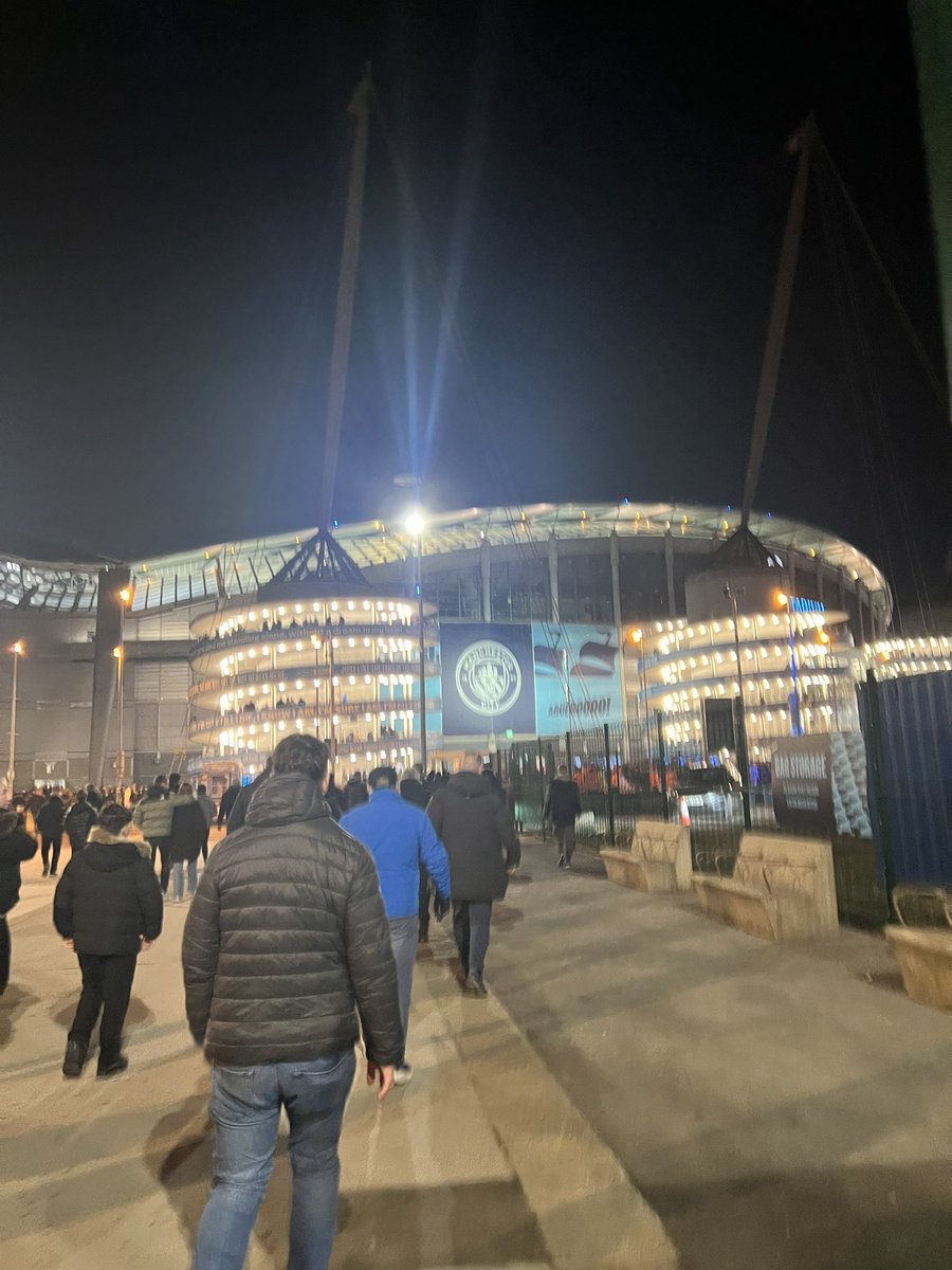craigburn27's tweet photo. This evening it is a trip over to Manchester. I’m with GB & Alan for:
⚽️ Man City 🆚 Nottingham Forest
🏟️ Etihad Stadium
🏆 Premier League
🔢 Game 85 of 2025/26
#Groundhopping | #Matchopping https://t.co/8yIfcTv3e2