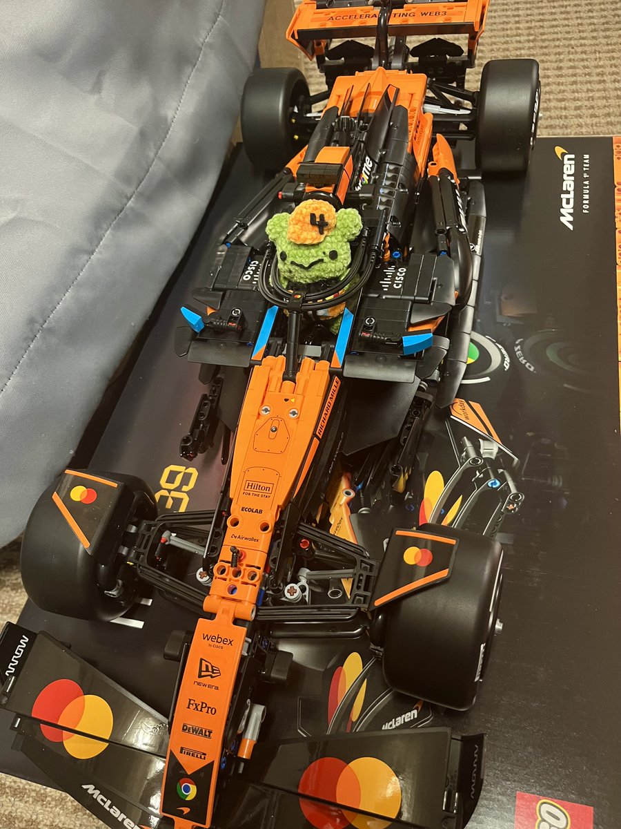 ambearsayshi's tweet photo. wdc got his car https://t.co/6wVjZUJjqG
