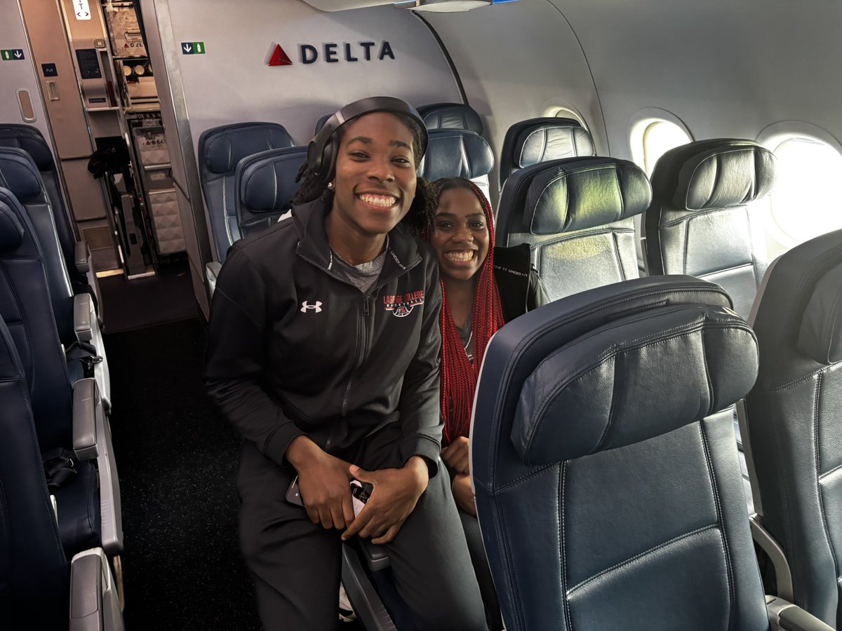 LaGrange College WBB tweet media