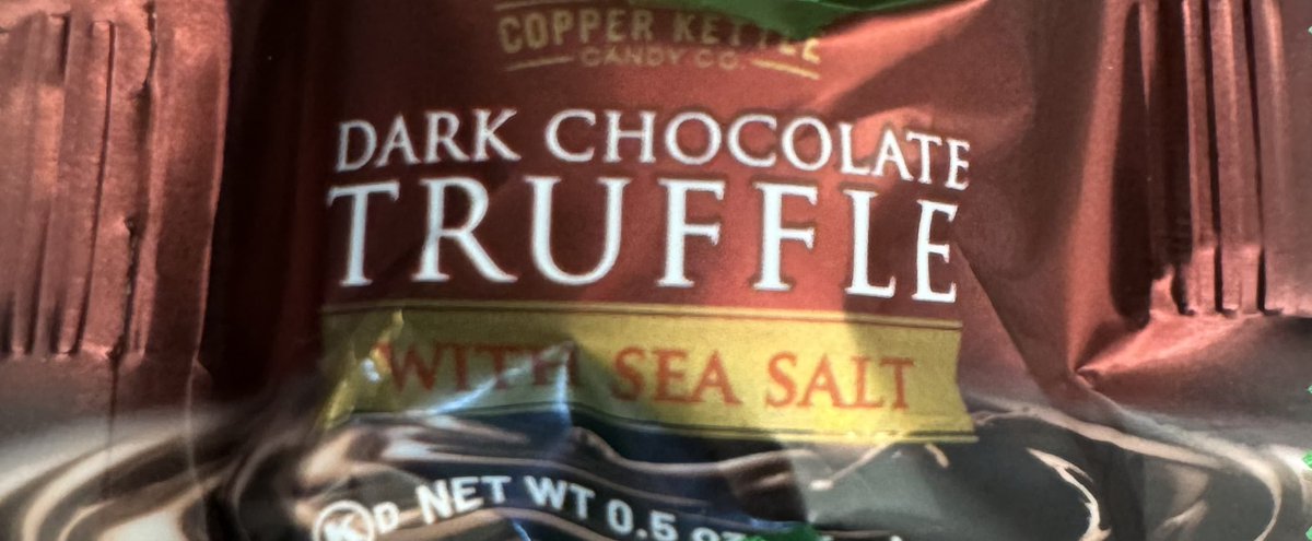 Sadhanazee's tweet image. Love is sweet… but dark chocolate is sweeter😘❤️#chocolatelover