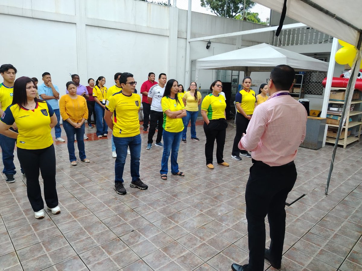 Salud_Guayas's tweet photo. #ElNuevoEcuador I Director del #Distrito09D01 de @Salud_Ec, @DrMauricioGonz2, participa en evento por recordarse el "Día Mundial de la Obesidad", donde se realizaron sensibilizaciones sobre hábitos saludables y actividad física para lograr su prevención y control. https://t.co/pl6g8aawhv