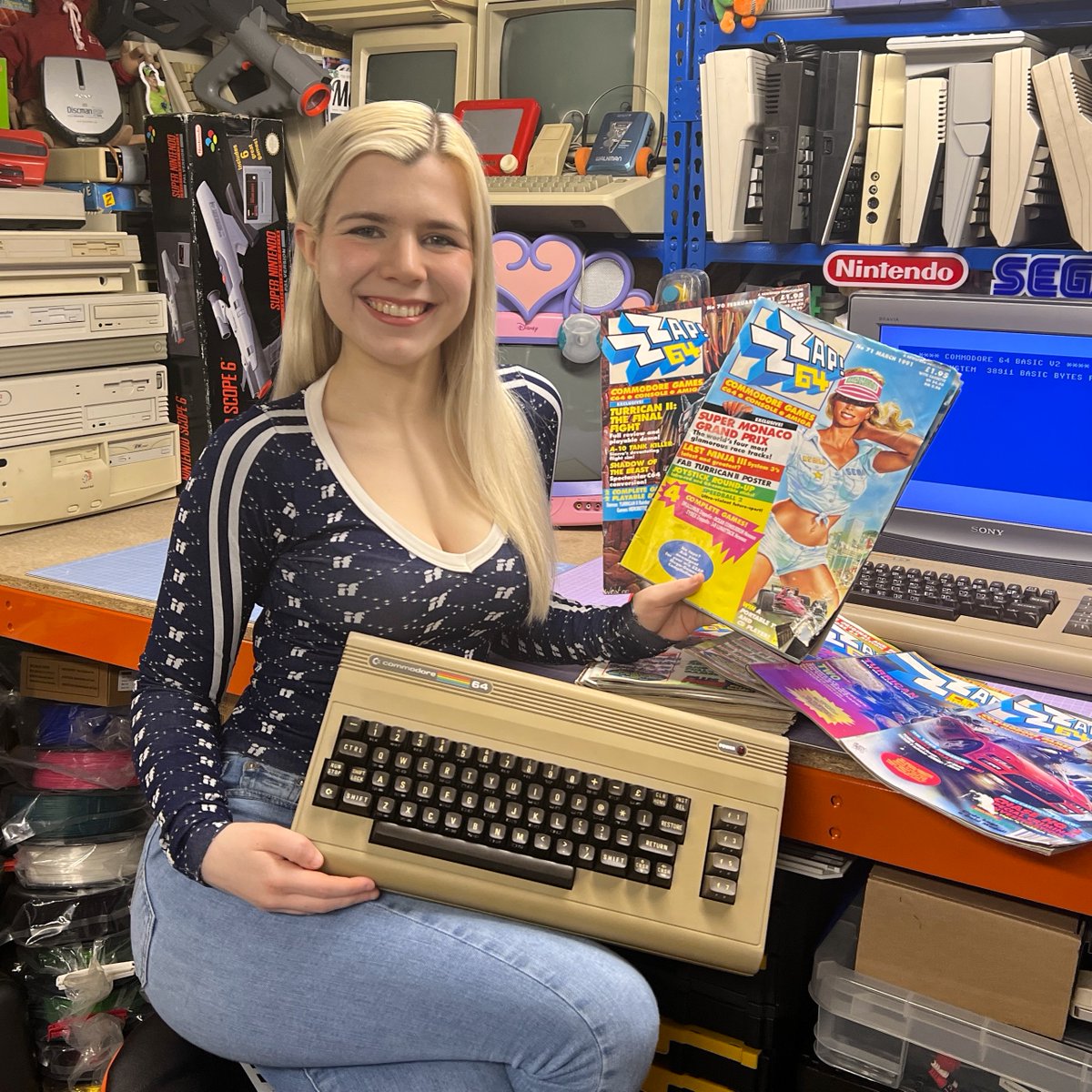KariLawler's tweet image. Who remembers 80s/90s video gaming magazines? 🎮🕹️ ... Having a great time going through this stack of #RetroGaming ZZap!64 magazines that my dad bought for me, knowing my retro obsession! 😄 ... Which ones did you buy back in the day, C&amp;amp;VG, EGM or something else? (cont...)